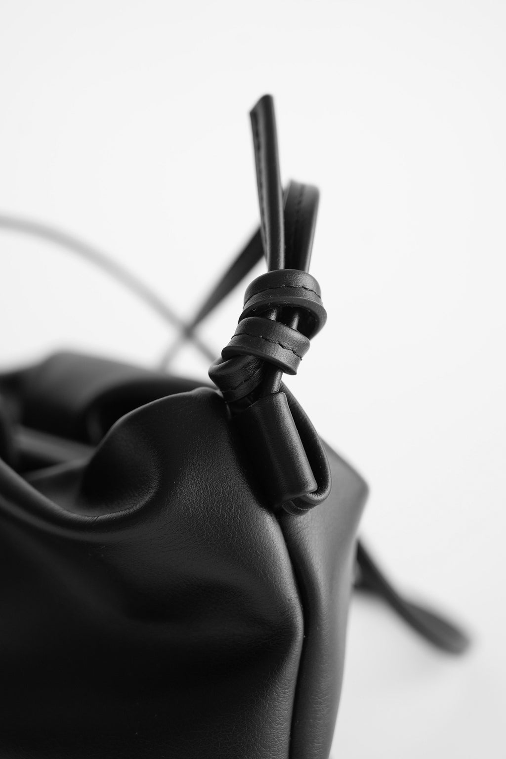 CLUTCH BLACK