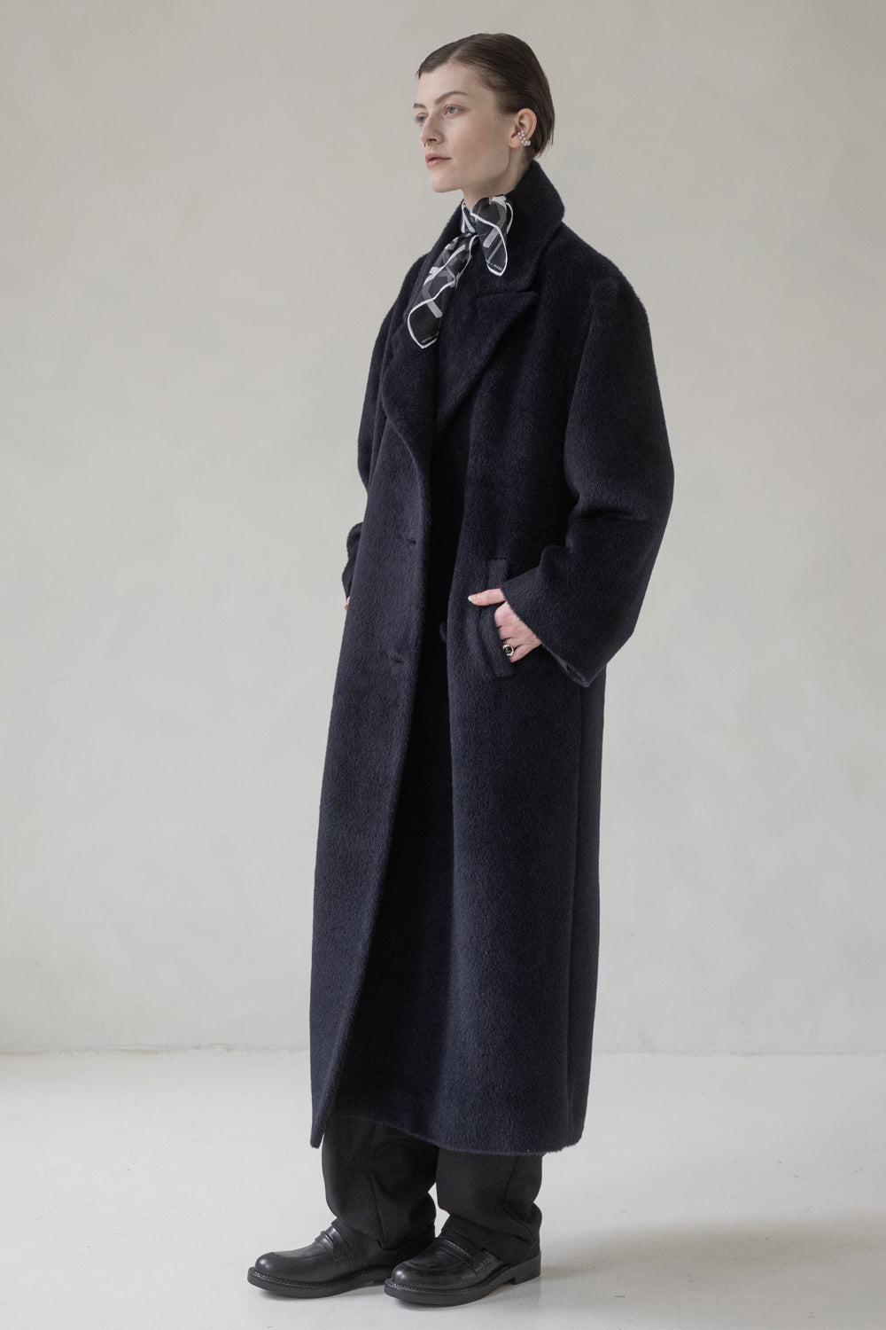 OVERSIZED CASHMERE COAT MAXI (NAVY BLUE) – Leeda