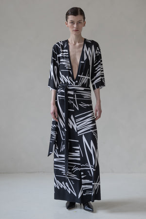 MAXI DRESS WITH CONTRAST PRINT (BLACK/WHITE)