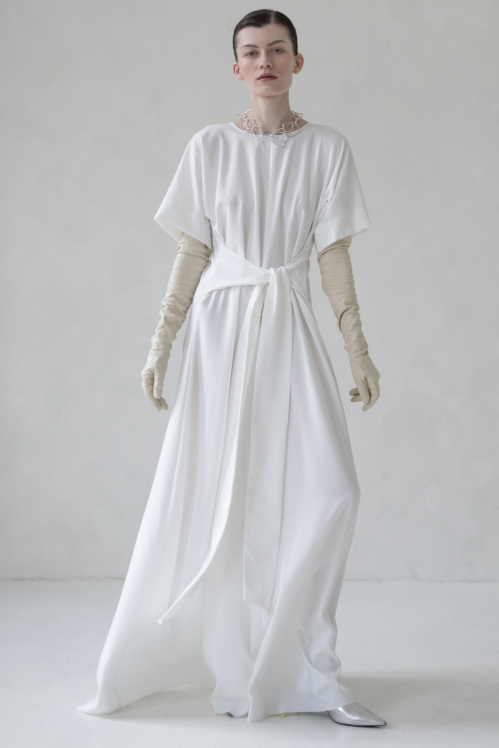 MAXI SILK DRESS WITH TIE (WHITE)