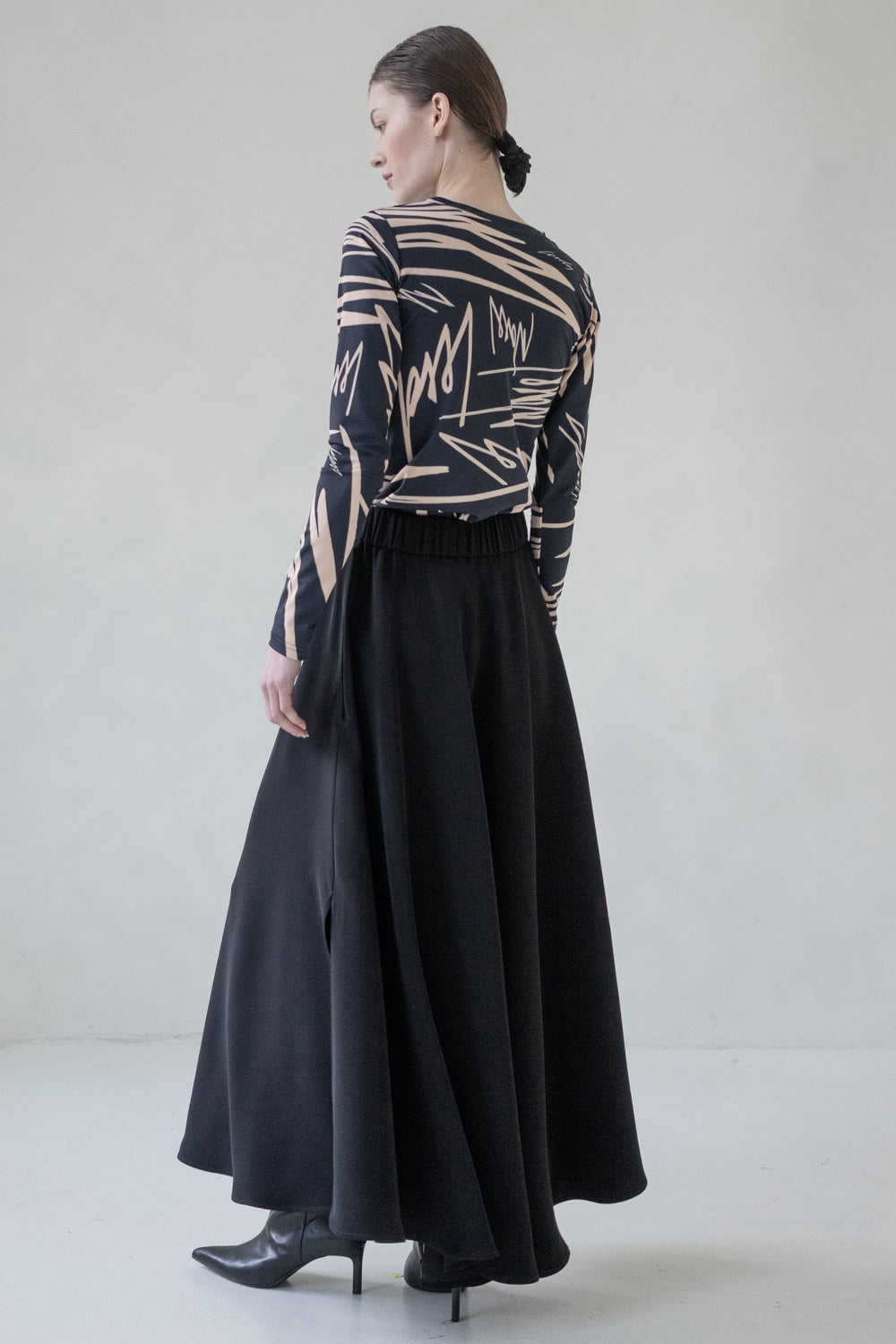 A-LINE SKIRT (BLACK)