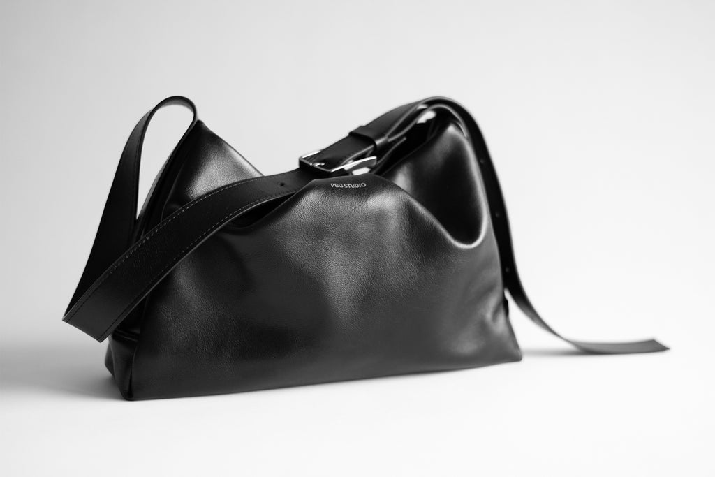 LEATHER CROSSBODY BAG BLACK