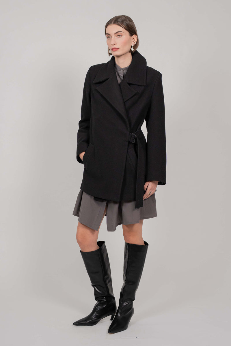 SHORT COAT BLACK